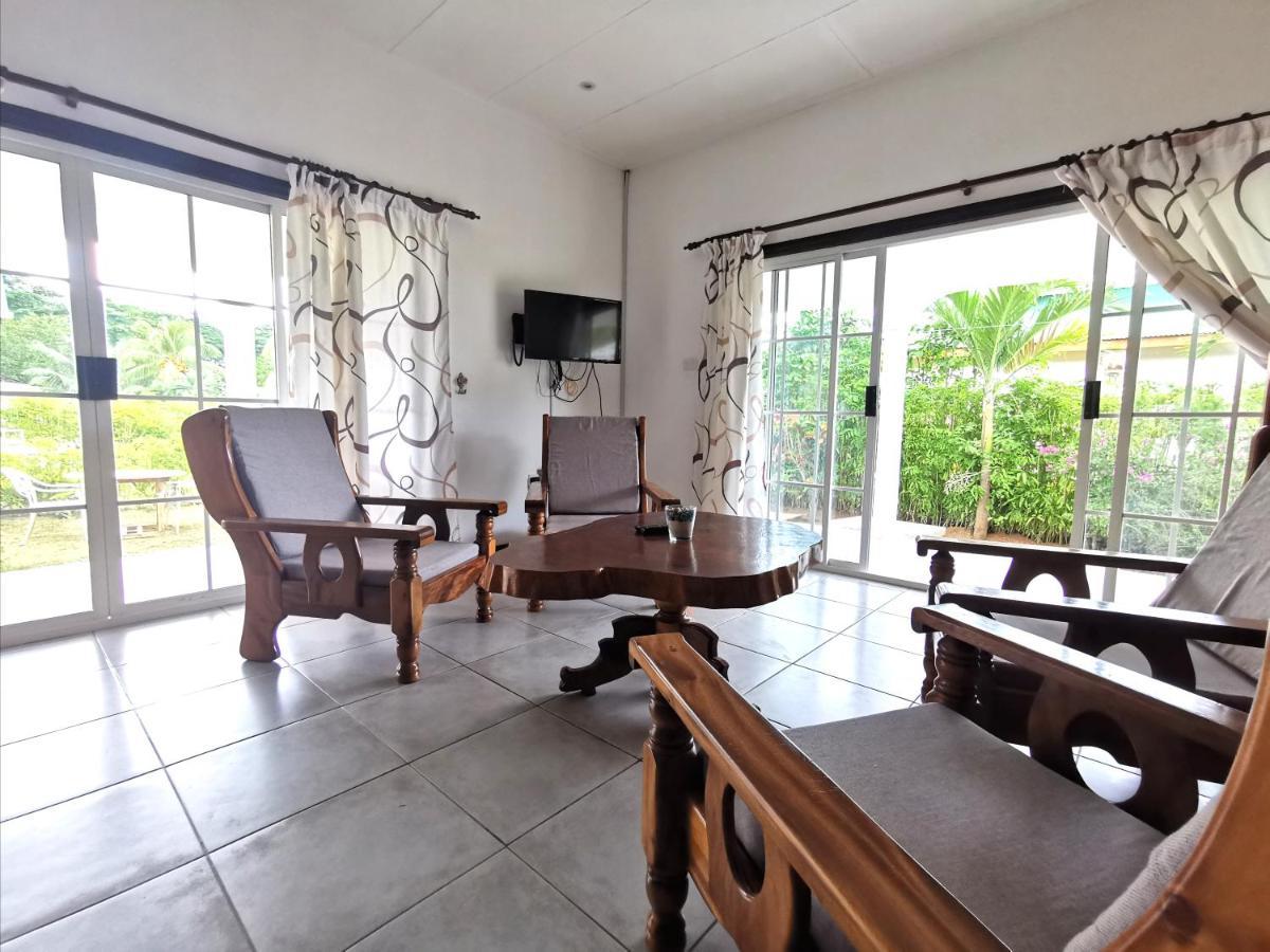 Chez Marva Grande Villa Coco 3 A 12 Personnes 拉迪格岛 外观 照片