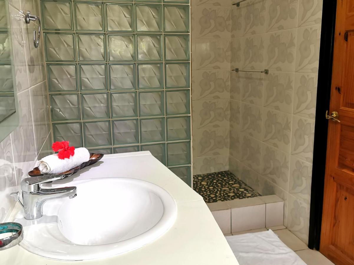 Chez Marva Grande Villa Coco 3 A 12 Personnes 拉迪格岛 外观 照片
