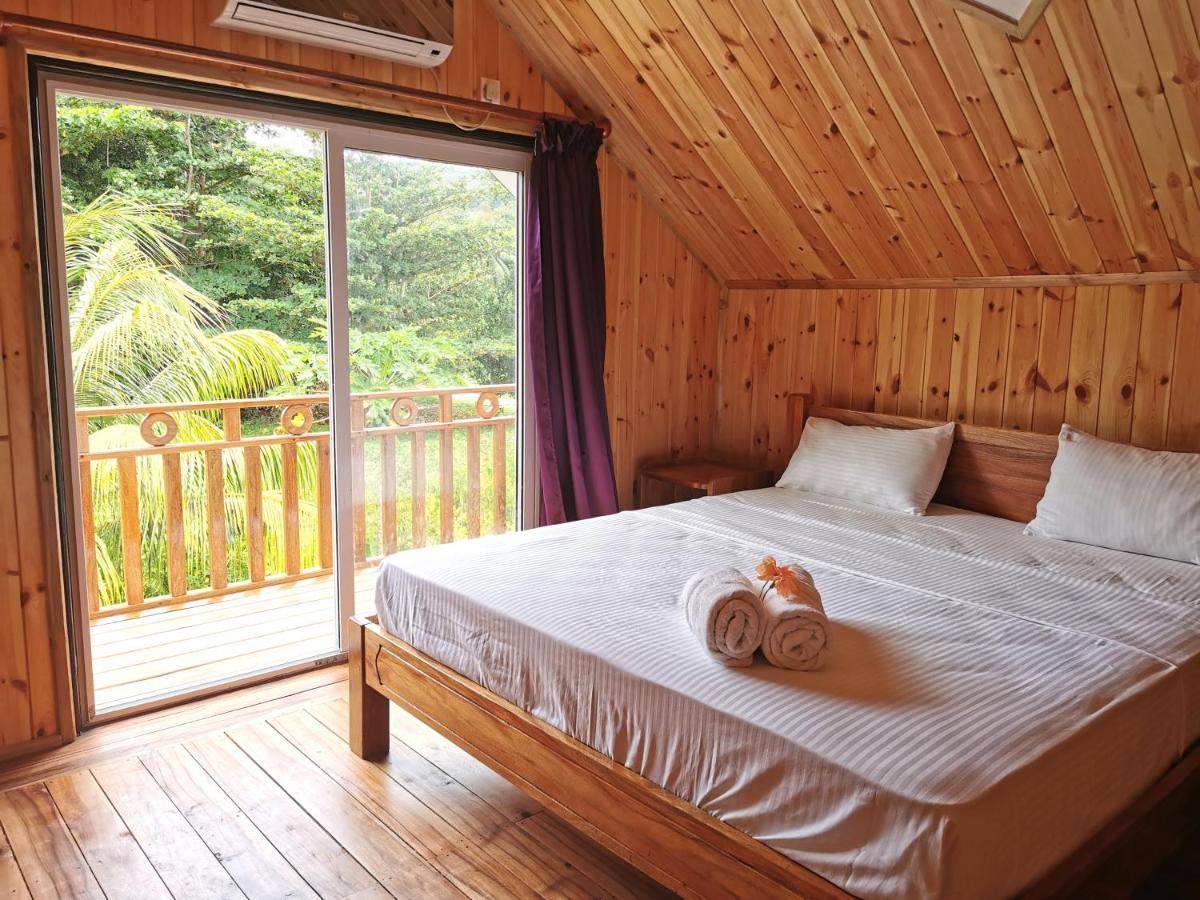 Chez Marva Grande Villa Coco 3 A 12 Personnes 拉迪格岛 外观 照片