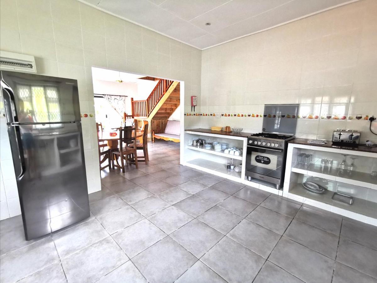 Chez Marva Grande Villa Coco 3 A 12 Personnes 拉迪格岛 外观 照片